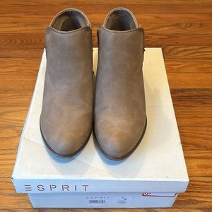 ESPRIT Bootie Size 7 Like New